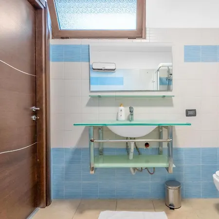 -Free Pool And Parking- Garda House Apartments Castelnuovo del Garda Exterior photo
