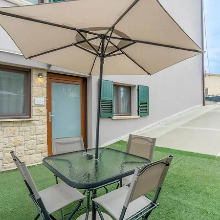 -Free Pool And Parking- Garda House Apartments Castelnuovo del Garda Exterior photo
