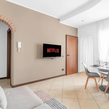 -Free Pool And Parking- Garda House Apartments Castelnuovo del Garda Exterior photo