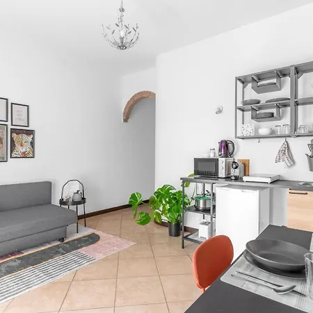 -Free Pool And Parking- Garda House Apartments Castelnuovo del Garda Exterior photo
