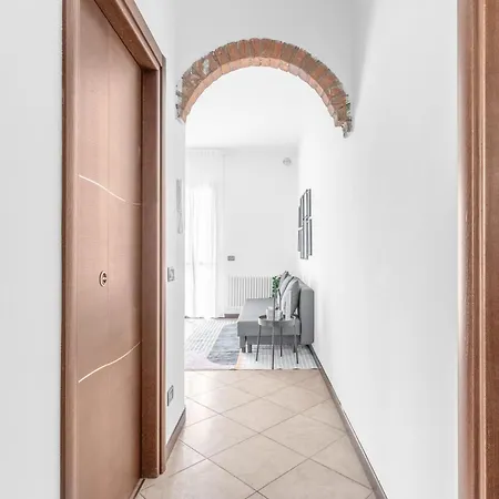 -Free Pool And Parking- Garda House Apartments Castelnuovo del Garda Exterior photo