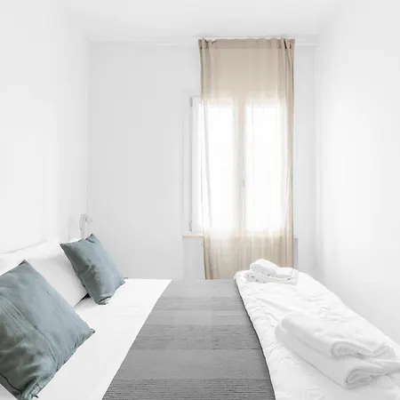 -Free Pool And Parking- Garda House Apartments Castelnuovo del Garda Exterior photo