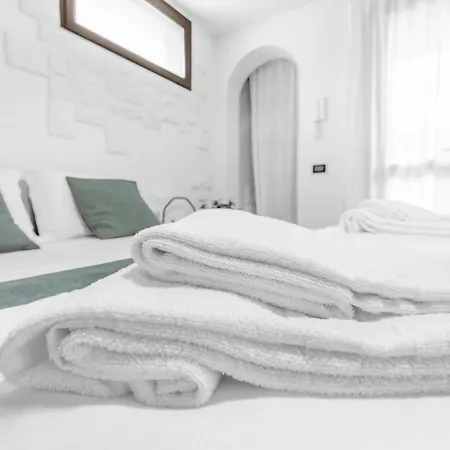 -Free Pool And Parking- Garda House Apartments Castelnuovo del Garda Exterior photo