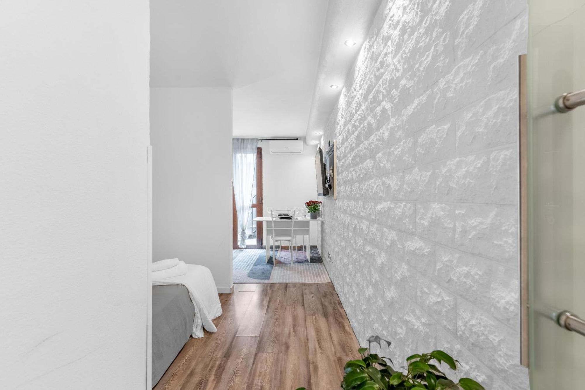 -free Pool And Parking- Garda House Apartment *