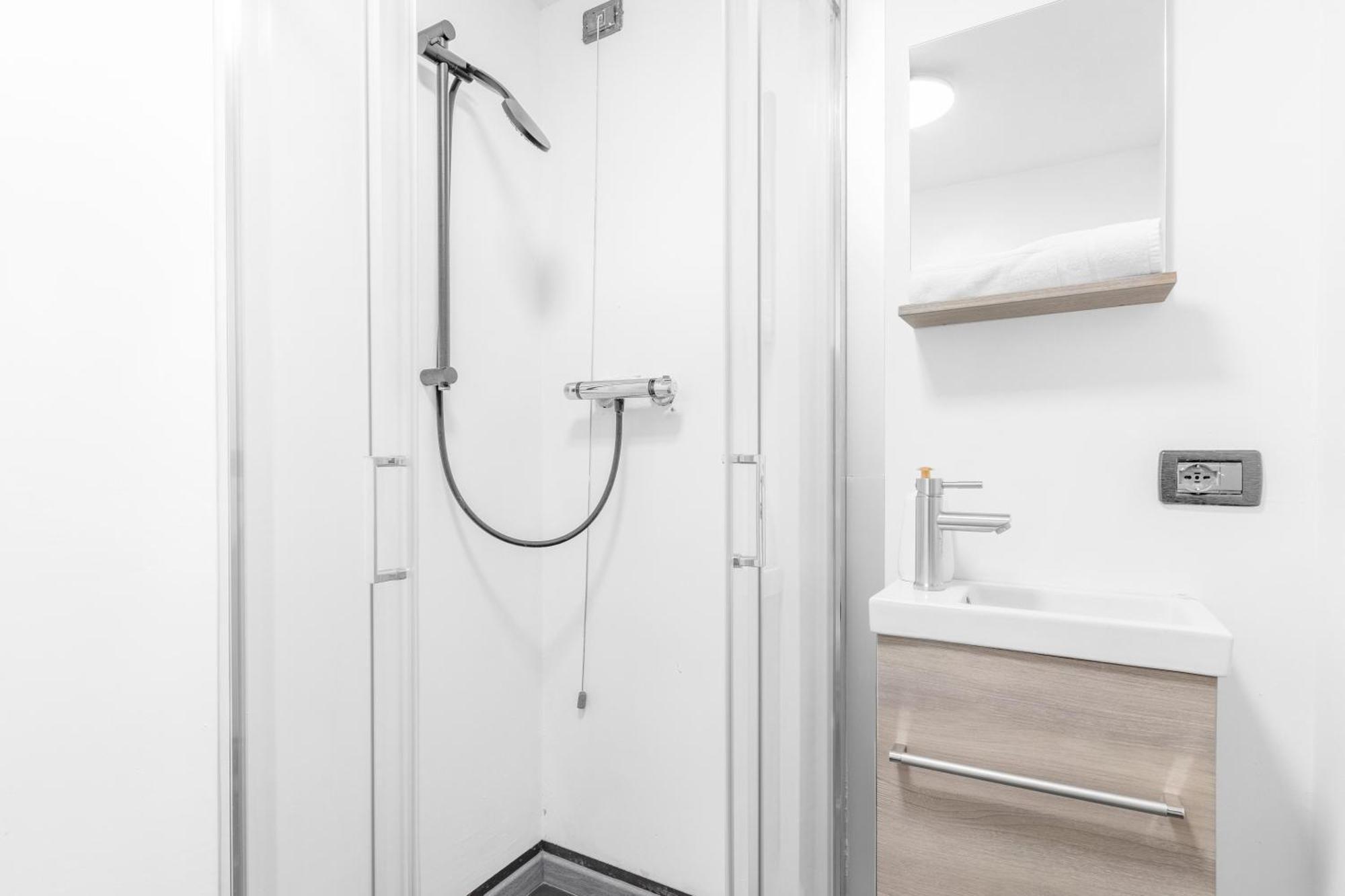 -free Pool And Parking- Garda House Apartment Castelnuovo del Garda