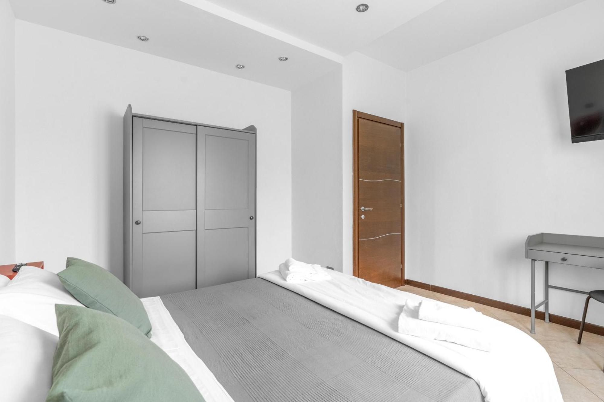 Apartment -free Pool And Parking- Garda House Castelnuovo del Garda