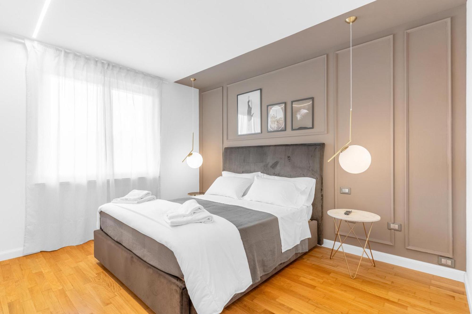 -free Pool And Parking- Garda House Apartment